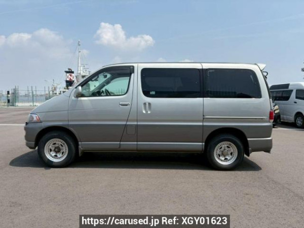 Used 1999 AT toyota regius-wagon RCH47W Image[3]