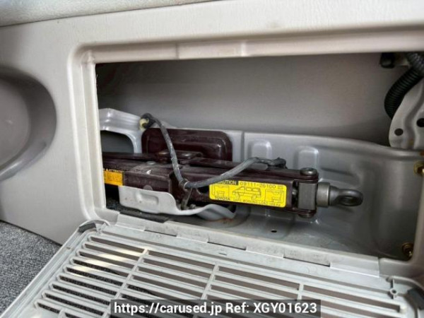 Used 1999 AT toyota regius-wagon RCH47W Image[42]