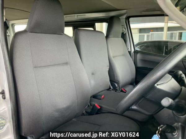 Used 2016 AT toyota regiusace-van KDH201V Image[13]