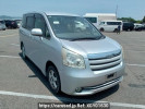Toyota Noah ZRR70G