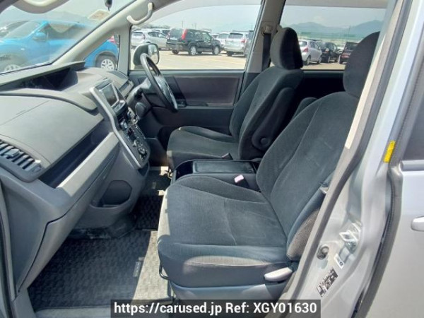 Used 2007 AT toyota noah ZRR70G Image[13]