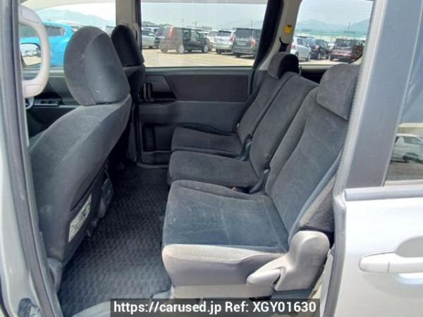 Used 2007 AT toyota noah ZRR70G Image[15]
