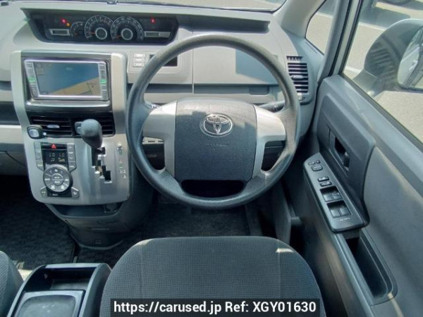 Used 2007 AT toyota noah ZRR70G Image[19]