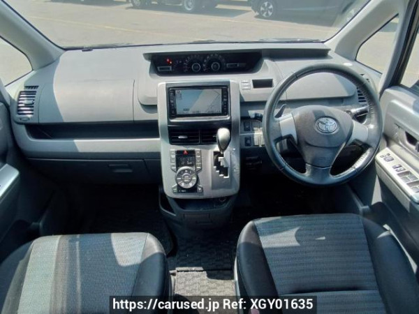 Used 2008 AT toyota voxy ZRR70W Image[17]