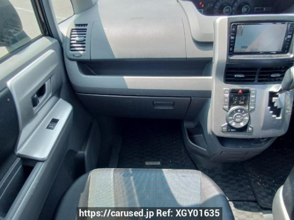 Used 2008 AT toyota voxy ZRR70W Image[18]