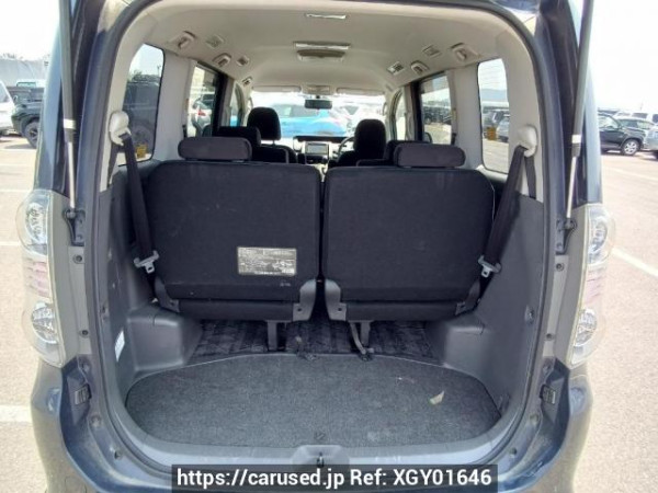 Used 2007 AT toyota voxy ZRR70W Image[8]