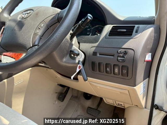 Buy Used 2002 Toyota Alphard ANH10W (XGZ02515) - Carused.jp