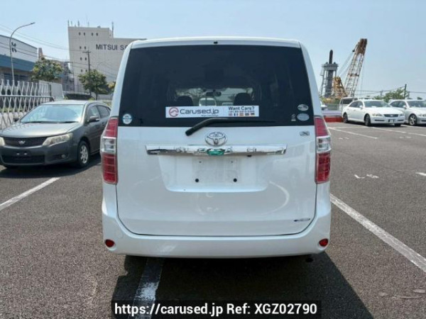 Used 2008 AT toyota noah ZRR70G Image[5]