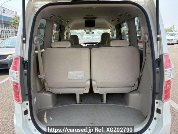 Used 2008 AT toyota noah ZRR70G Image[8]