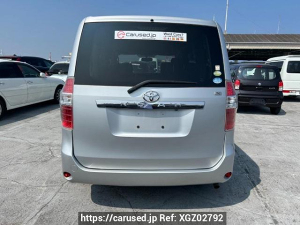 Used 2007 AT toyota noah ZRR70G Image[5]