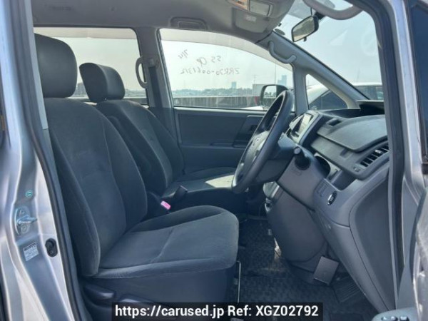 Used 2007 AT toyota noah ZRR70G Image[13]