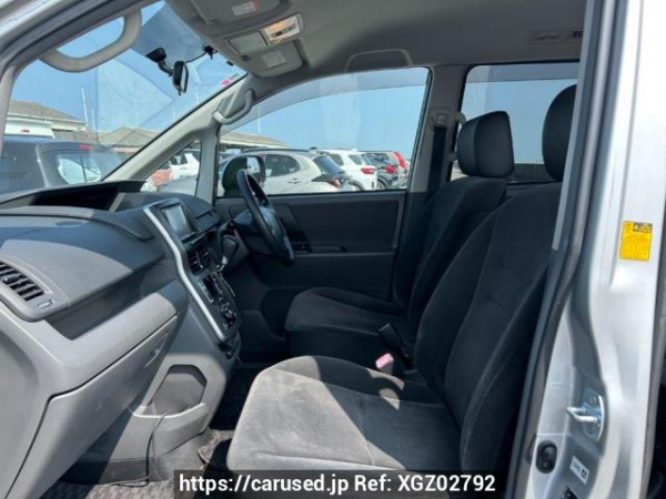 Used 2007 AT toyota noah ZRR70G Image[14]