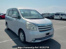Toyota Noah ZRR70G
