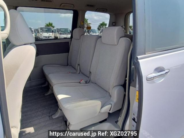 Used 2009 AT toyota noah ZRR70G Image[16]