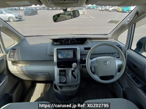 Used 2009 AT toyota noah ZRR70G Image[19]
