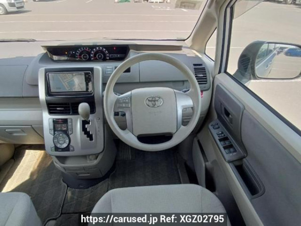 Used 2009 AT toyota noah ZRR70G Image[21]
