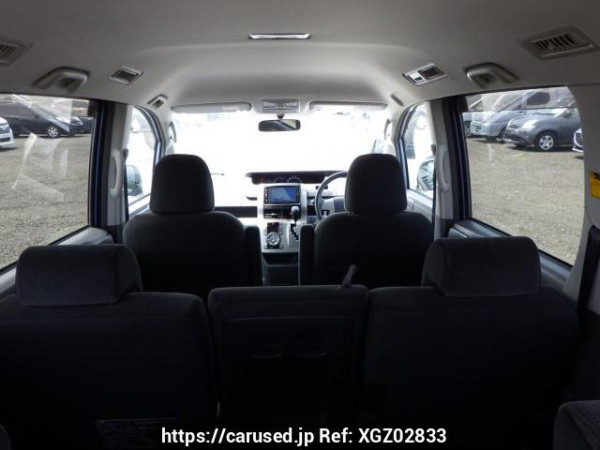 Used 2007 AT toyota voxy ZRR75G Image[27]