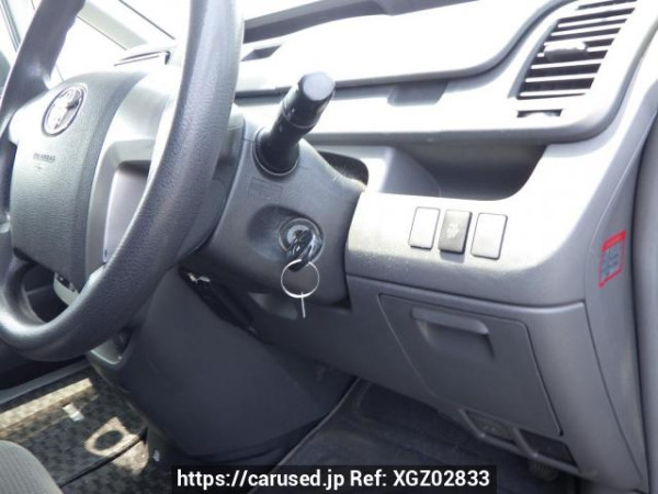 Used 2007 AT toyota voxy ZRR75G Image[32]