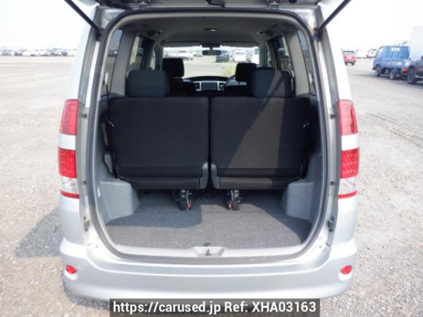 Used 2005 AT toyota noah AZR60G Image[8]