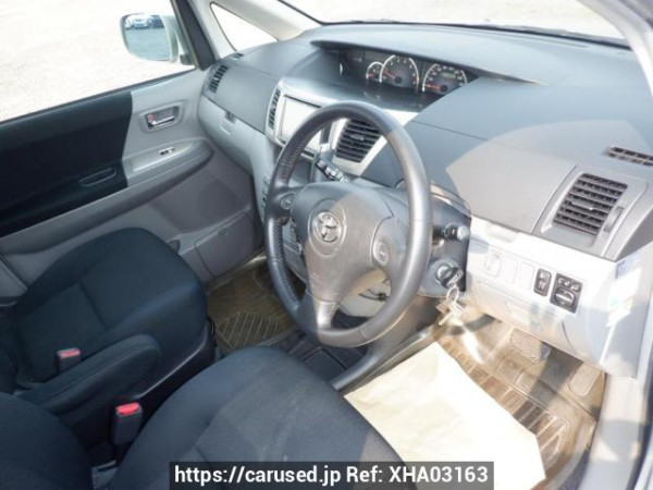Used 2005 AT toyota noah AZR60G Image[13]