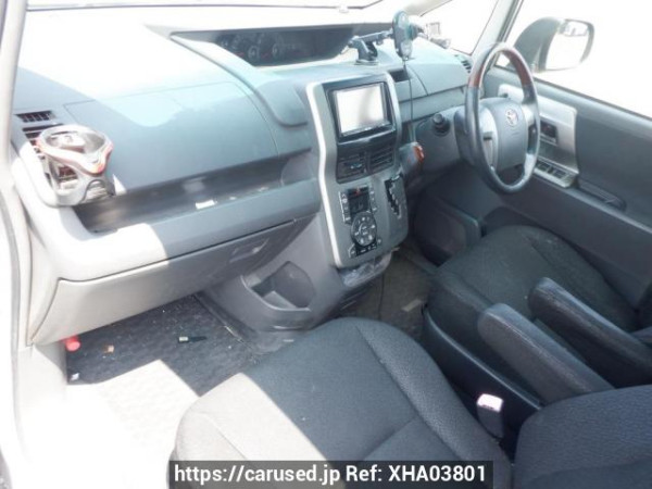 Used 2008 AT toyota voxy ZRR70G Image[12]