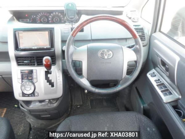 Used 2008 AT toyota voxy ZRR70G Image[21]