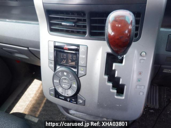 Used 2008 AT toyota voxy ZRR70G Image[27]