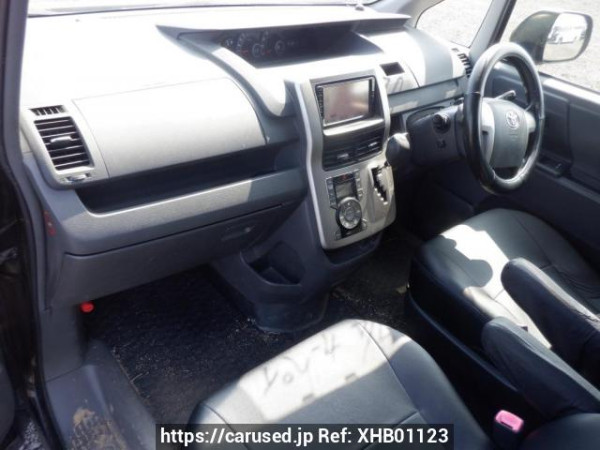 Used 2009 AT toyota voxy ZRR70G Image[13]