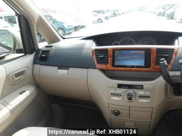 Used 2004 AT toyota noah AZR60G Image[16]