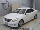 Toyota Crown GRS202