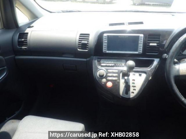 Used 2005 AT toyota wish ZNE10G Image[16]