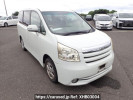 Toyota Noah ZRR70G