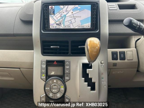 Used 2008 AT toyota noah ZRR70W Image[24]