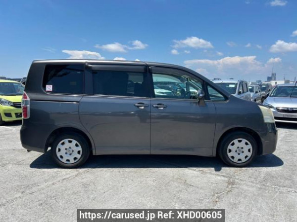 Used 2007 AT toyota noah ZRR70G Image[7]