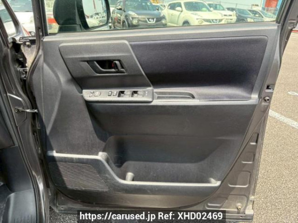 Used 2010 AT toyota noah ZRR70G Image[17]