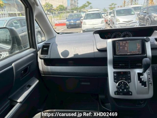 Used 2010 AT toyota noah ZRR70G Image[19]