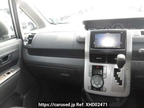 Used 2009 AT toyota noah ZRR70G Image[13]