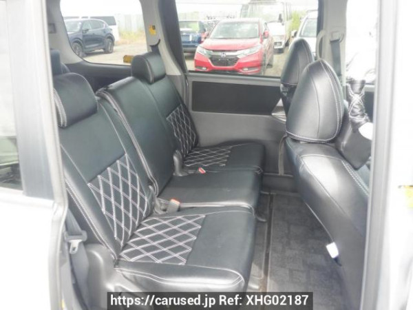 Used 2009 AT toyota noah ZRR70W Image[15]