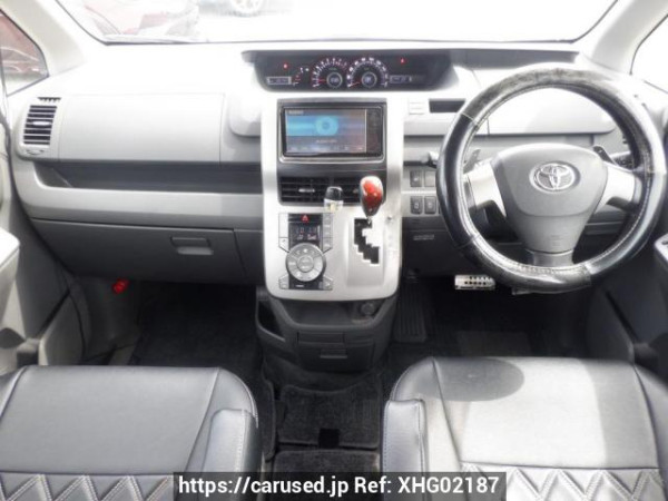 Used 2009 AT toyota noah ZRR70W Image[19]