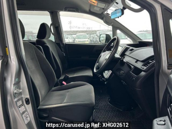 Used 2010 AT toyota noah ZRR75G Image[12]