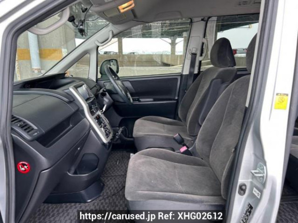 Used 2010 AT toyota noah ZRR75G Image[13]