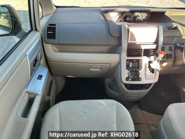 Used 2010 AT toyota noah ZRR75G Image[20]