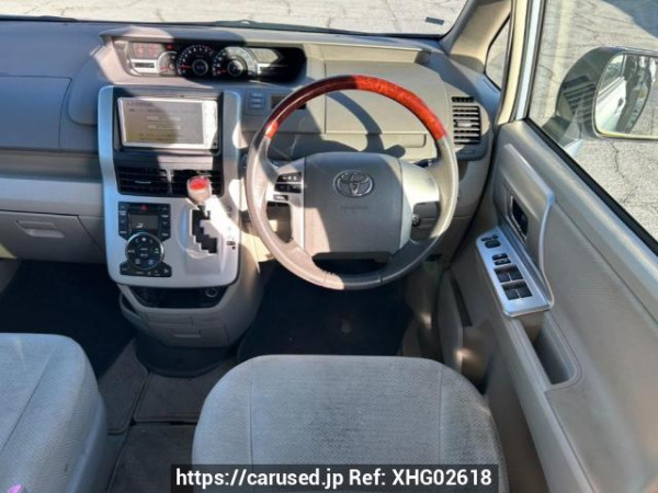 Used 2010 AT toyota noah ZRR75G Image[21]