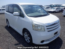 Toyota Noah ZRR75G