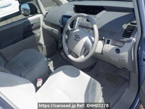 Used 2009 AT toyota noah ZRR70G Image[14]