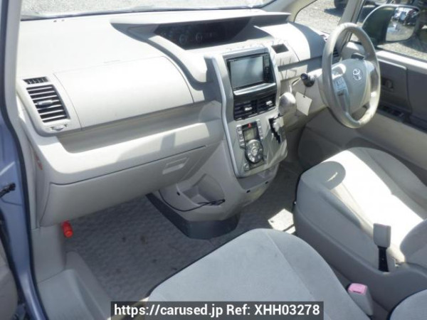 Used 2009 AT toyota noah ZRR70G Image[15]