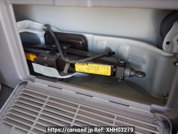 Used 2002 AT toyota regius-wagon RCH41W Image[43]