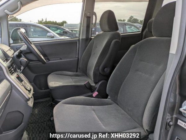 Used 2007 AT toyota noah ZRR70G Image[12]