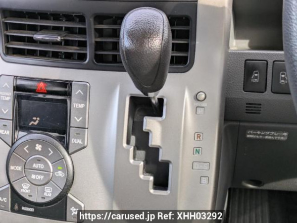 Used 2007 AT toyota noah ZRR70G Image[27]