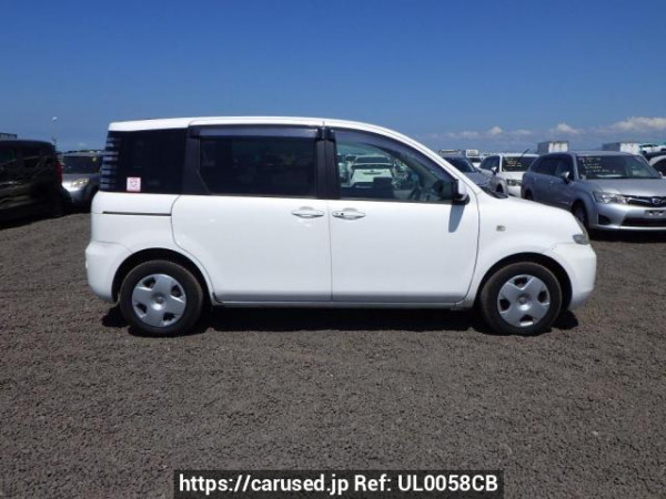 Used 2004 AT toyota sienta NCP81G Image[7]